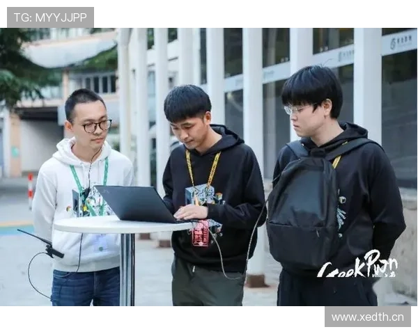 耳机裁判系统如何影响场上判罚？揭秘沟通机制与规则效力